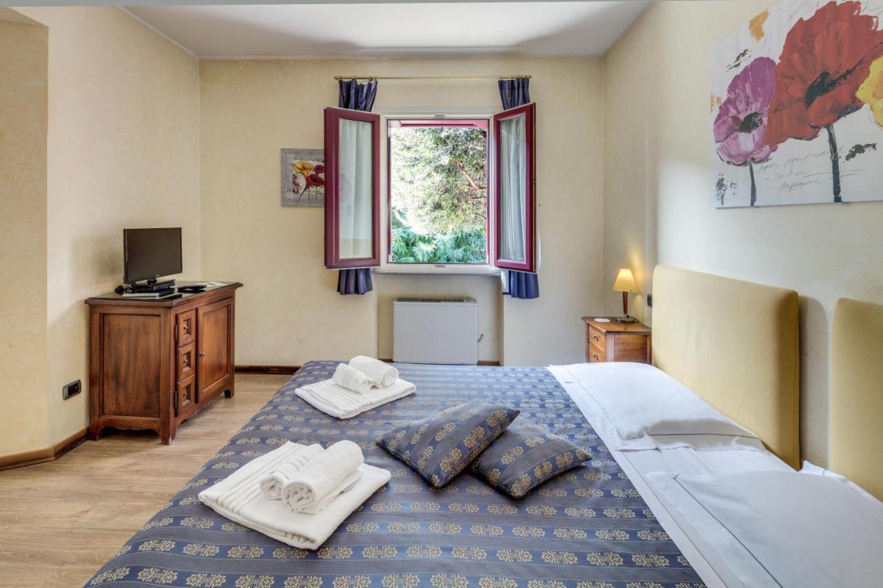 Castello Rosso Hotell Costigliole Saluzzo Exteriör bild