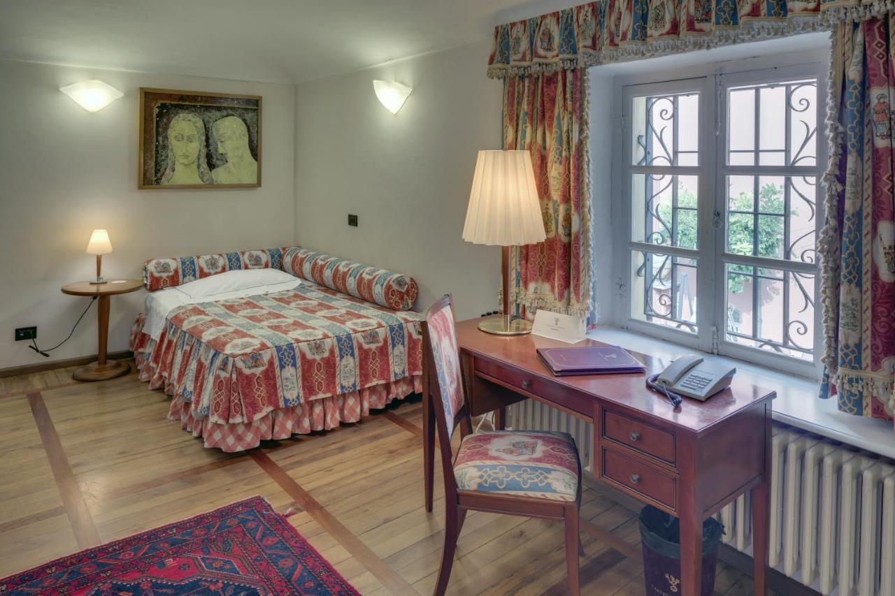 Castello Rosso Hotell Costigliole Saluzzo Exteriör bild