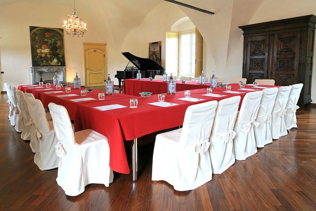 Castello Rosso Hotell Costigliole Saluzzo Exteriör bild