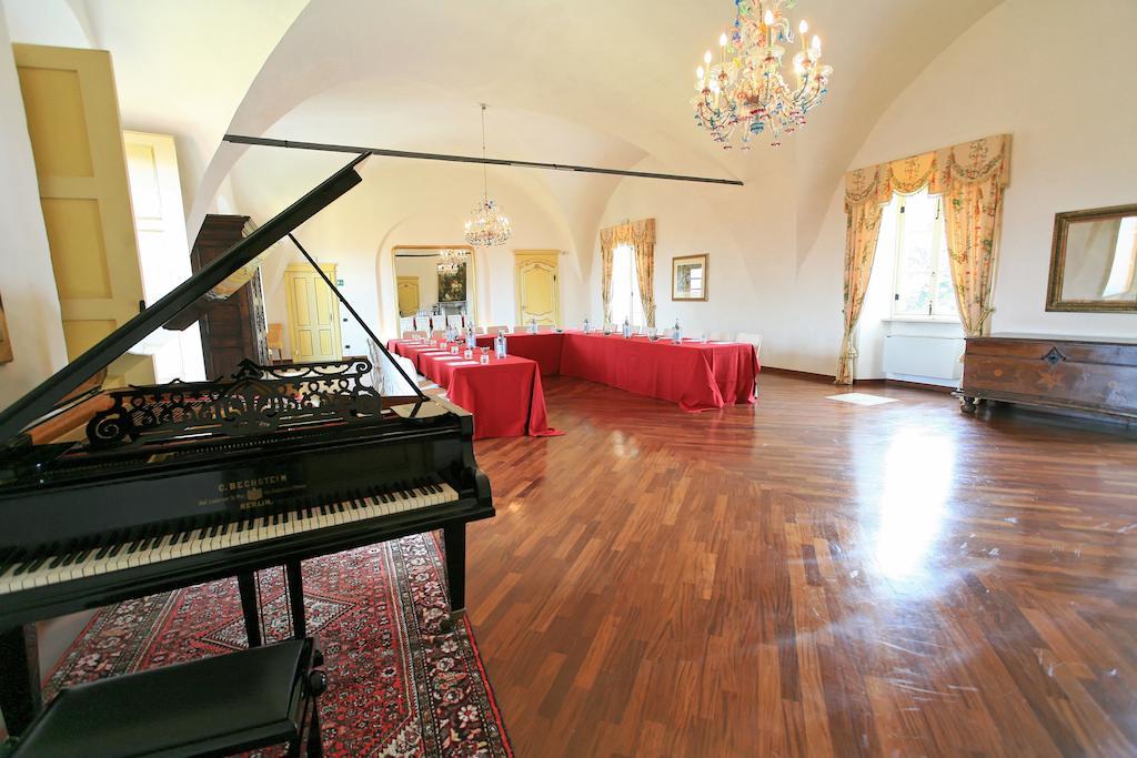 Castello Rosso Hotell Costigliole Saluzzo Exteriör bild