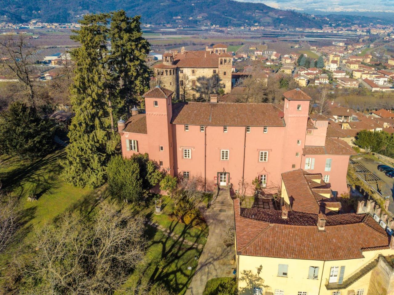 Castello Rosso Hotell Costigliole Saluzzo Exteriör bild