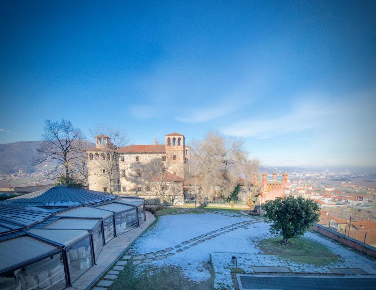 Castello Rosso Hotell Costigliole Saluzzo Exteriör bild
