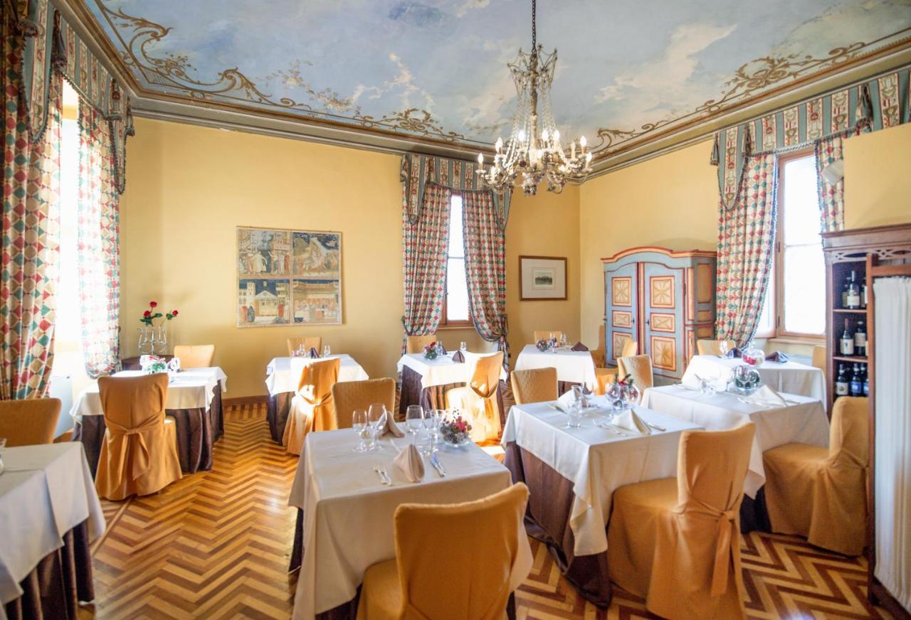 Castello Rosso Hotell Costigliole Saluzzo Exteriör bild