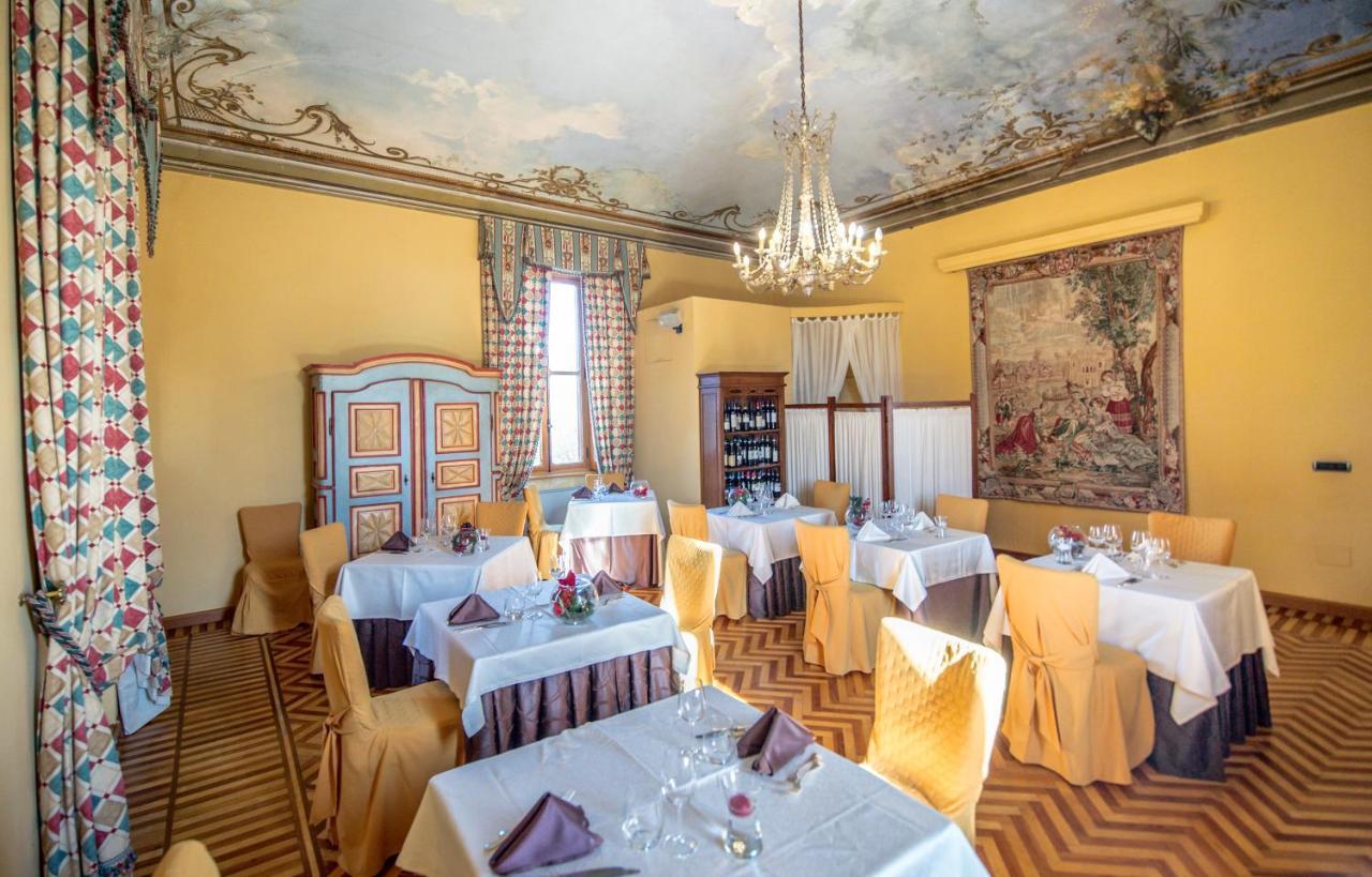 Castello Rosso Hotell Costigliole Saluzzo Exteriör bild